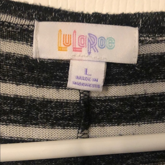 LulaRoe Sarah - Picture 3 of 3